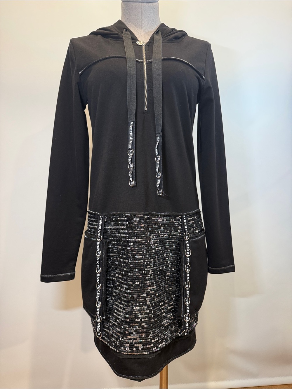 Tricotto Black Sequin Hoodie Dress | Medium | Long Sleeve Zip Neck